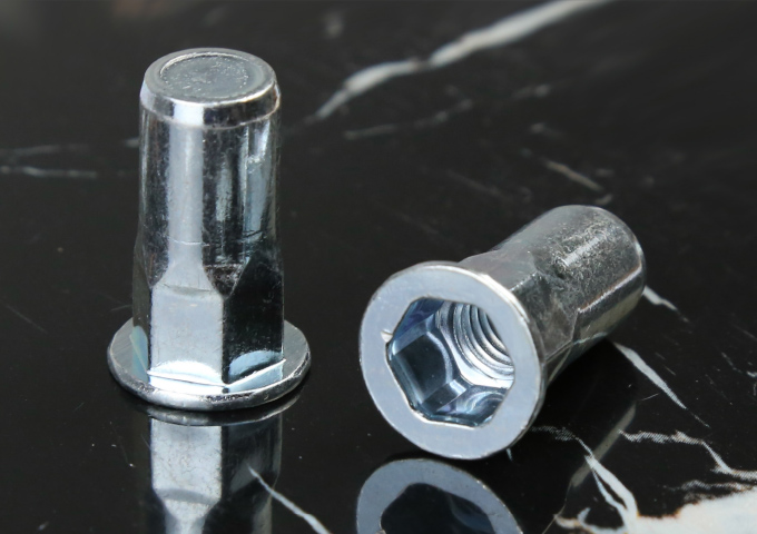 平头内外半六角（盲孔）