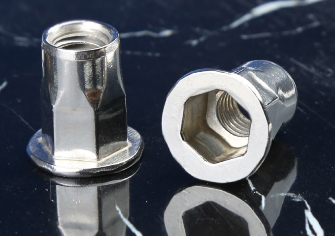 不锈钢平头内外半六角